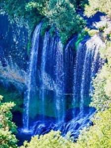La cascade de La Beaume et ses hautes chutes d'eau